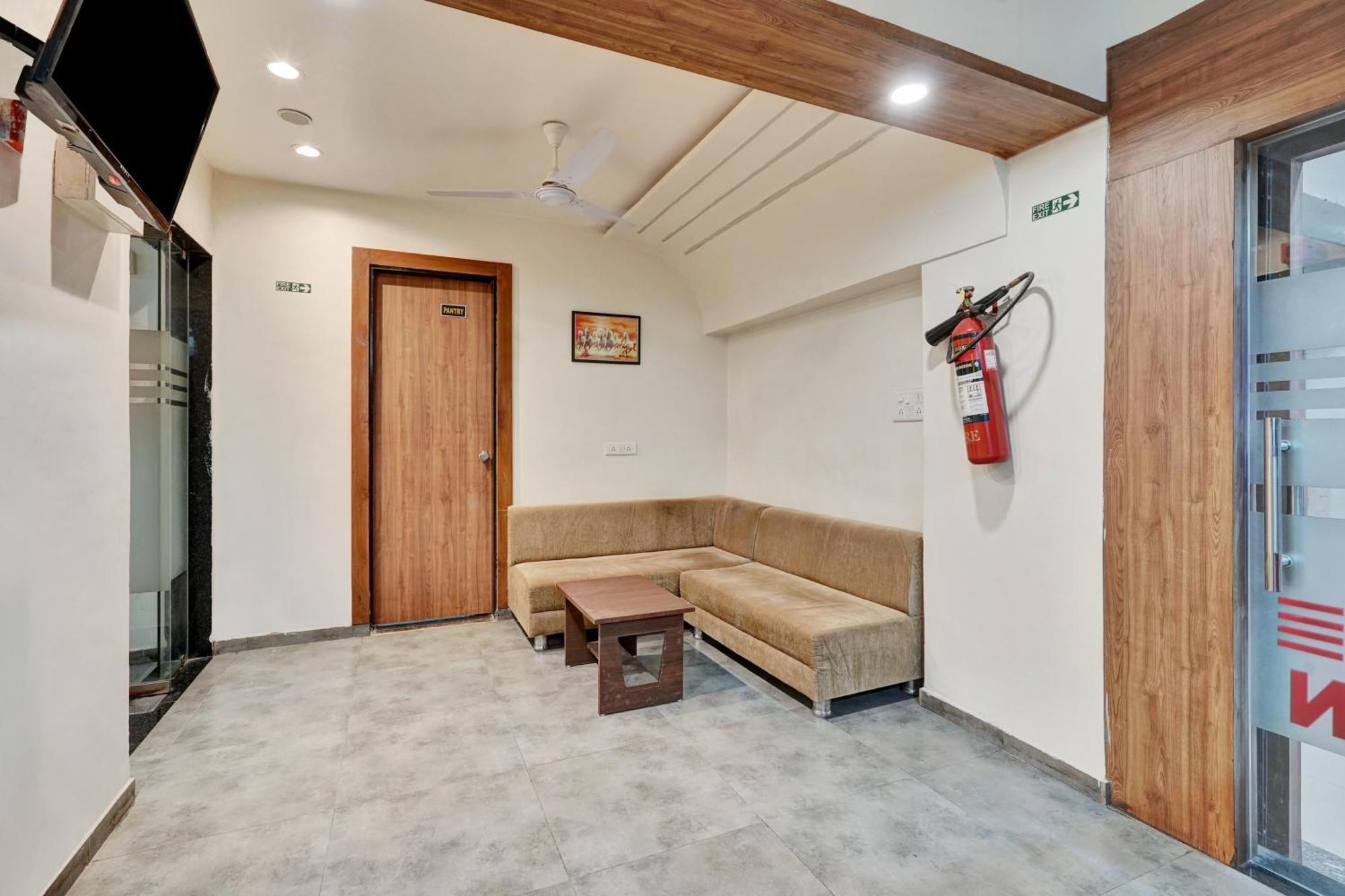 Super Collection O Kudasan Gandhinagar Formerly Hotel Royal Mansion 외부 사진